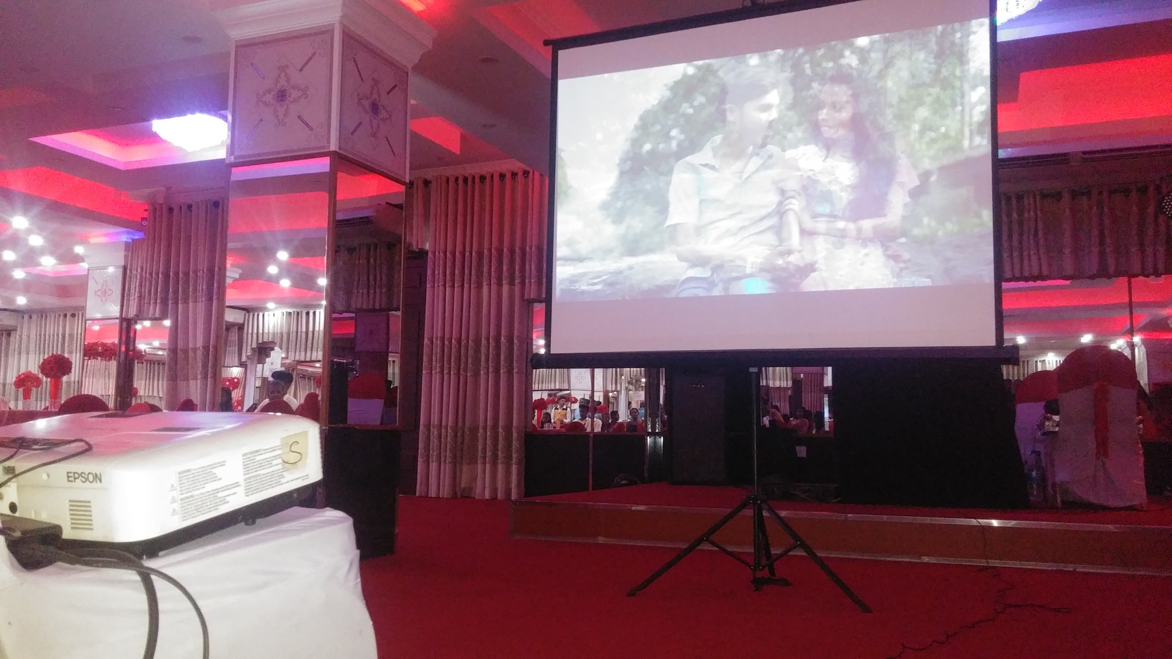 Tripod 8 x 8 Feet 1:1 Projector Screen in action 2