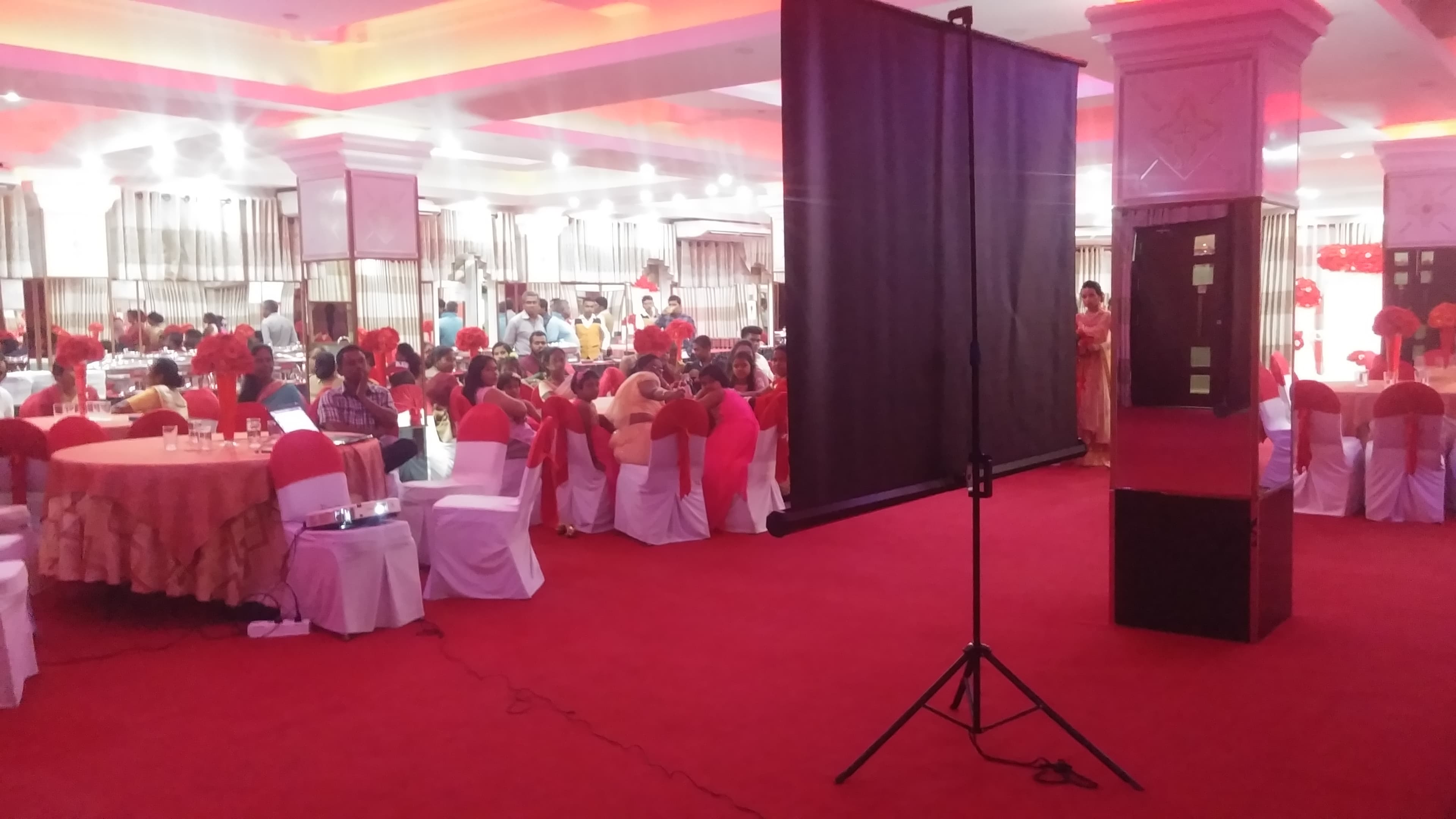 Tripod 8 x 8 Feet 1:1 Projector Screen in action 3