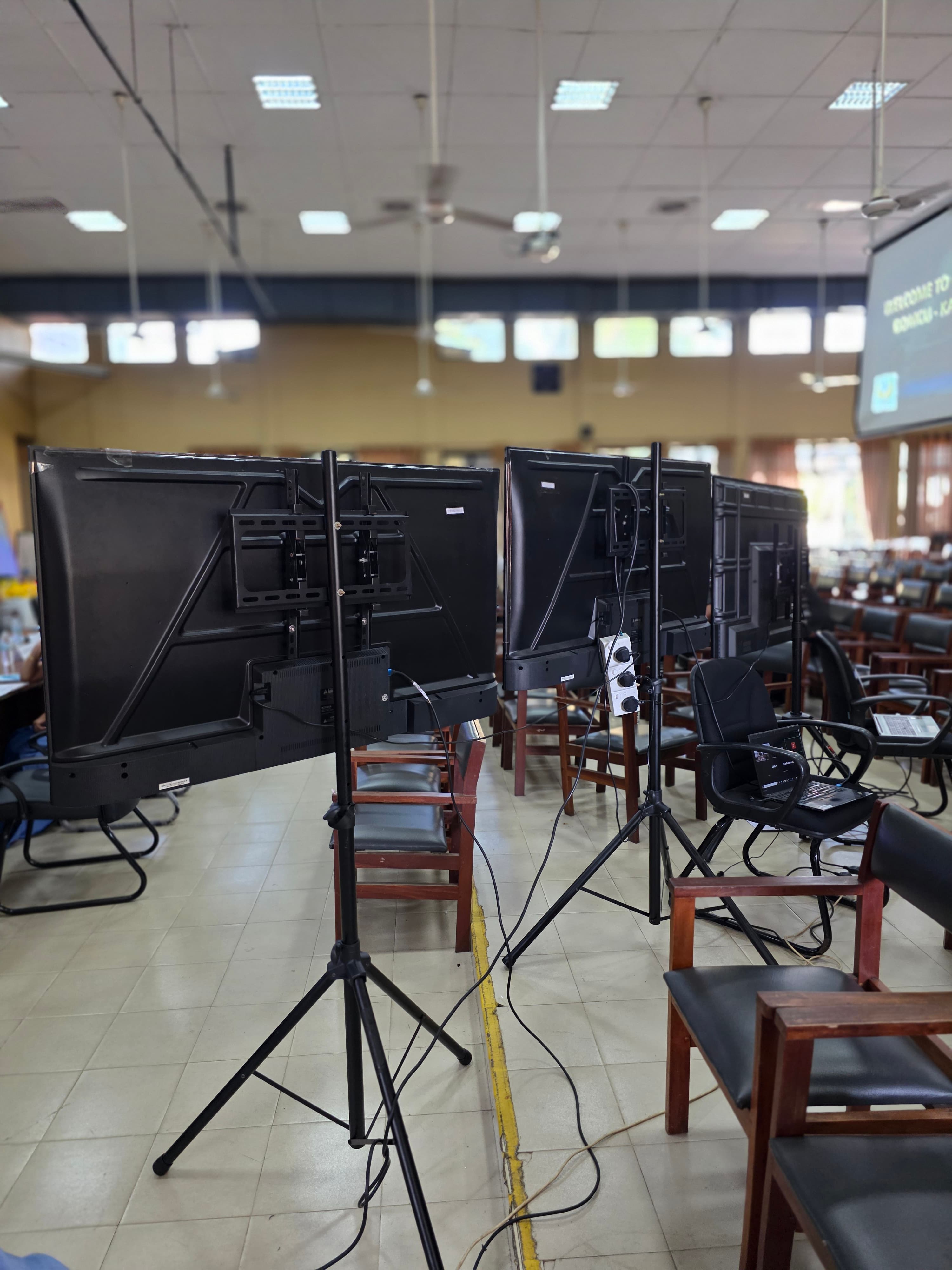 TV Tripod Stand Heavy Duty 43"-55" Setup in action 8