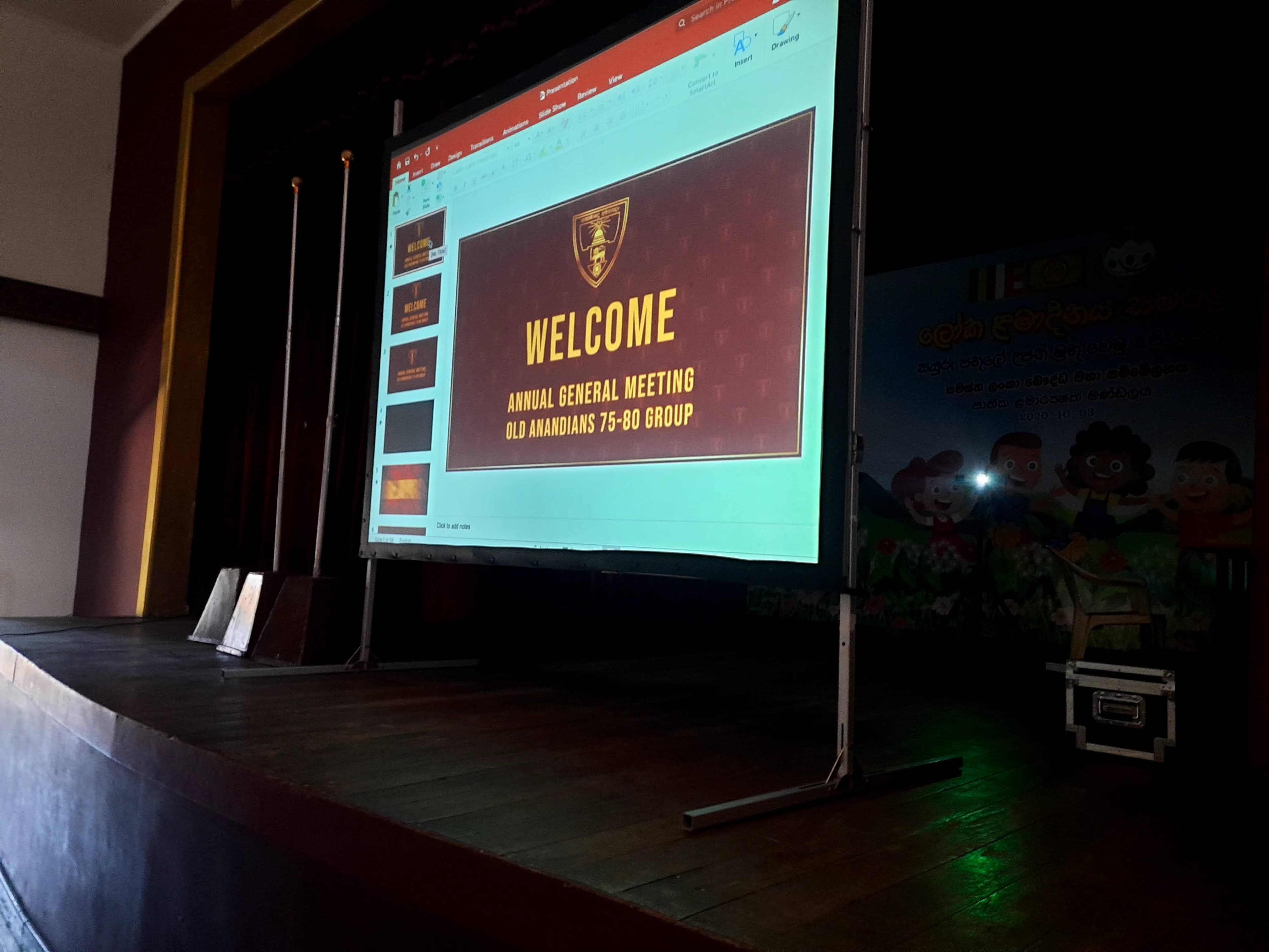 Fast Fold Projector Screen 10 x 8 Feet (Front & Rear) in action 3