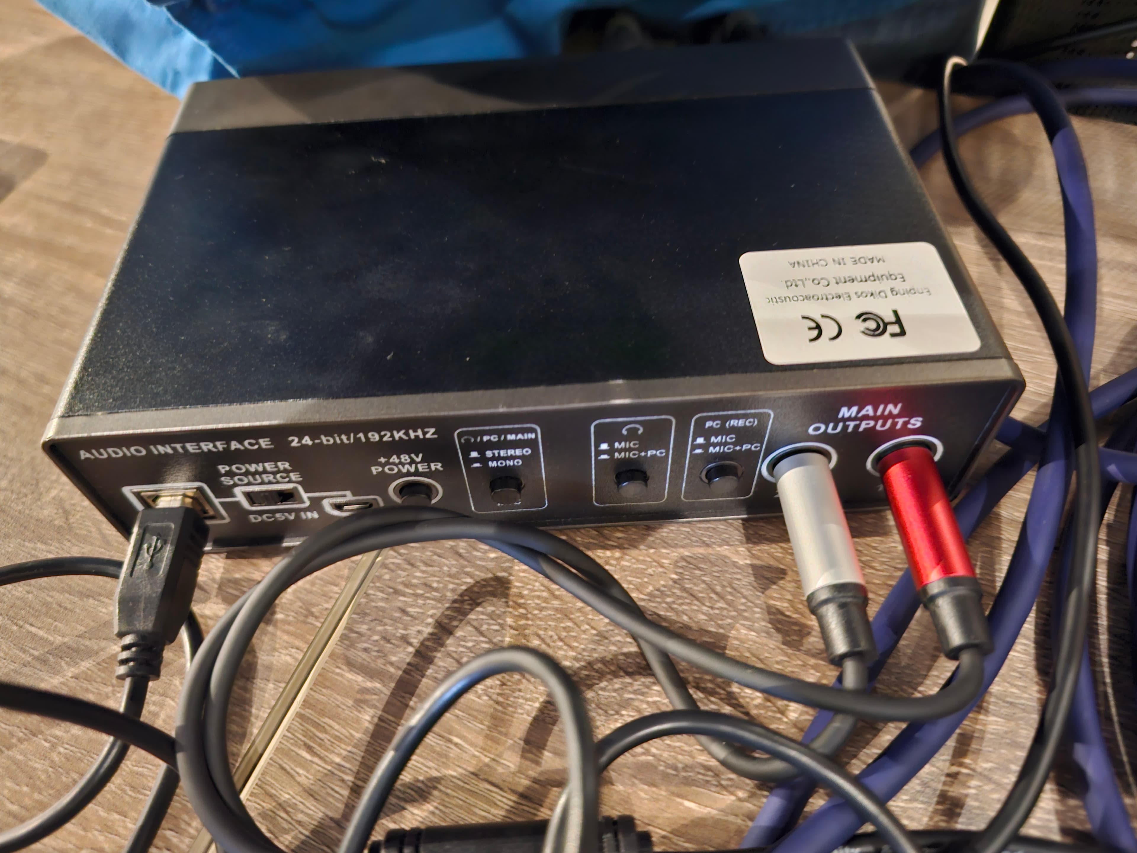 XTUGA E22 2-Channel USB Audio Interface in action 3
