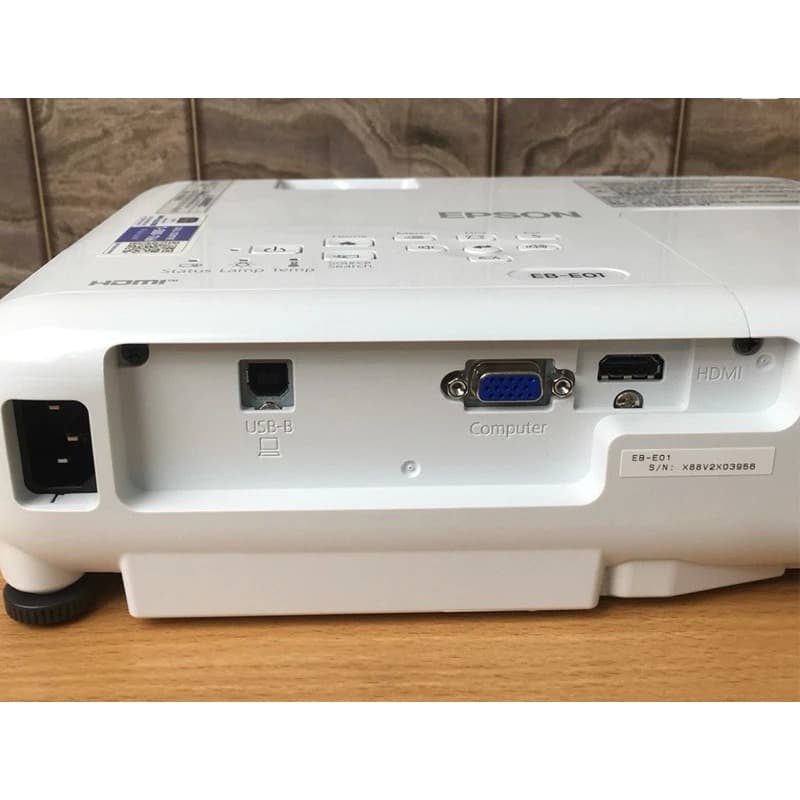 Epson EB-E01 Projector 3300 Lumens XGA in action 3