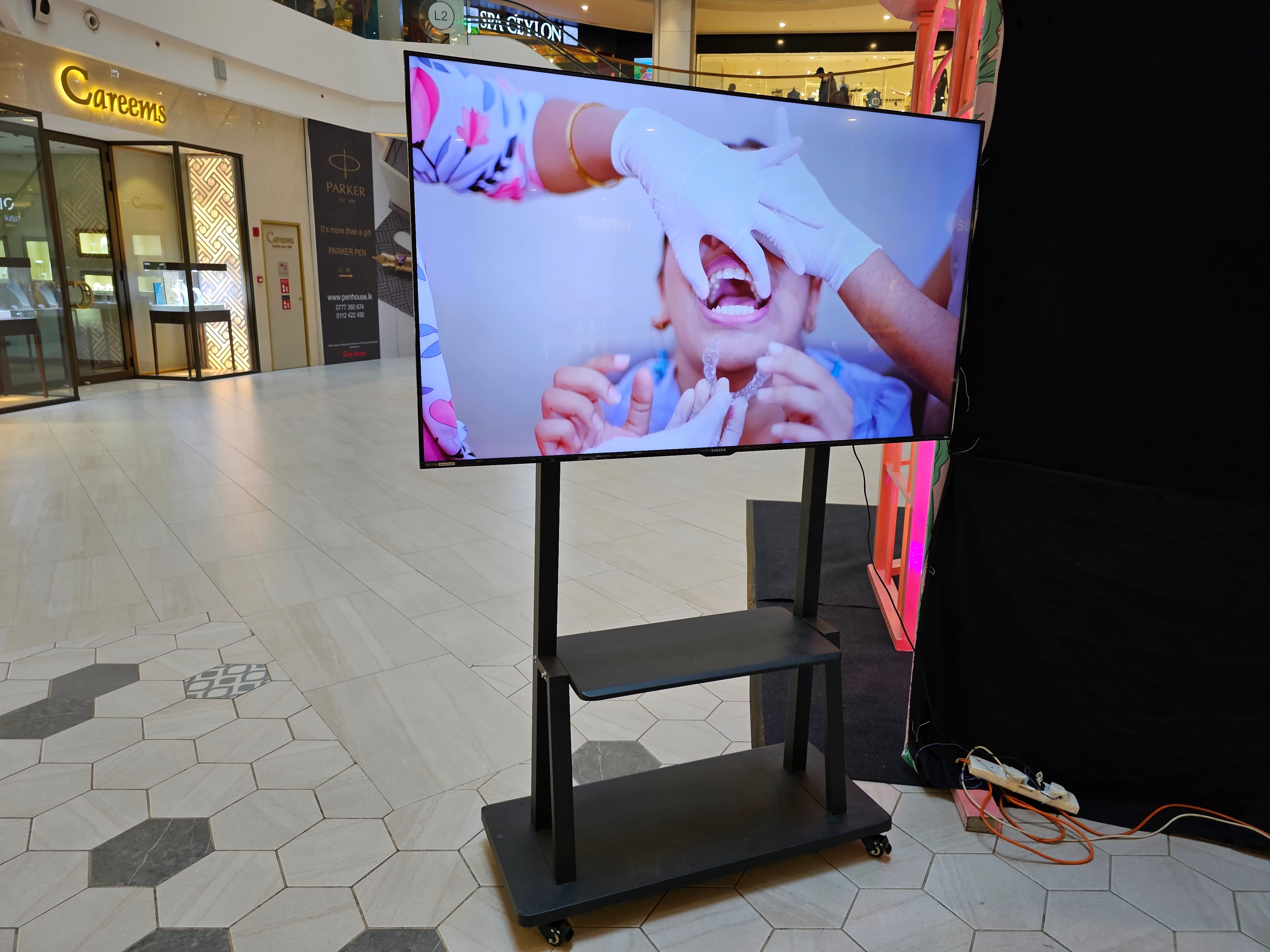 Singer 65-inch 4K Android Smart TV in action 2
