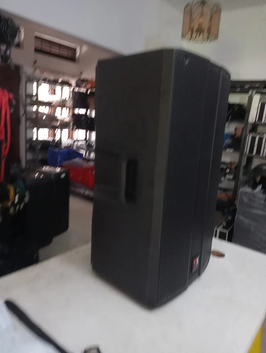 TX PCH-15 Pro 3-Way 15 inch Active Speaker System — real photo 3