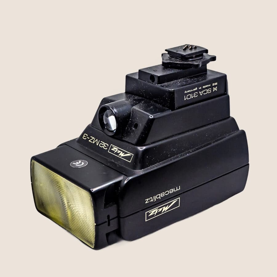 Hire Multimedia Projector Operator in Sri Lanka - Professional rental operator from Rentitem.lk